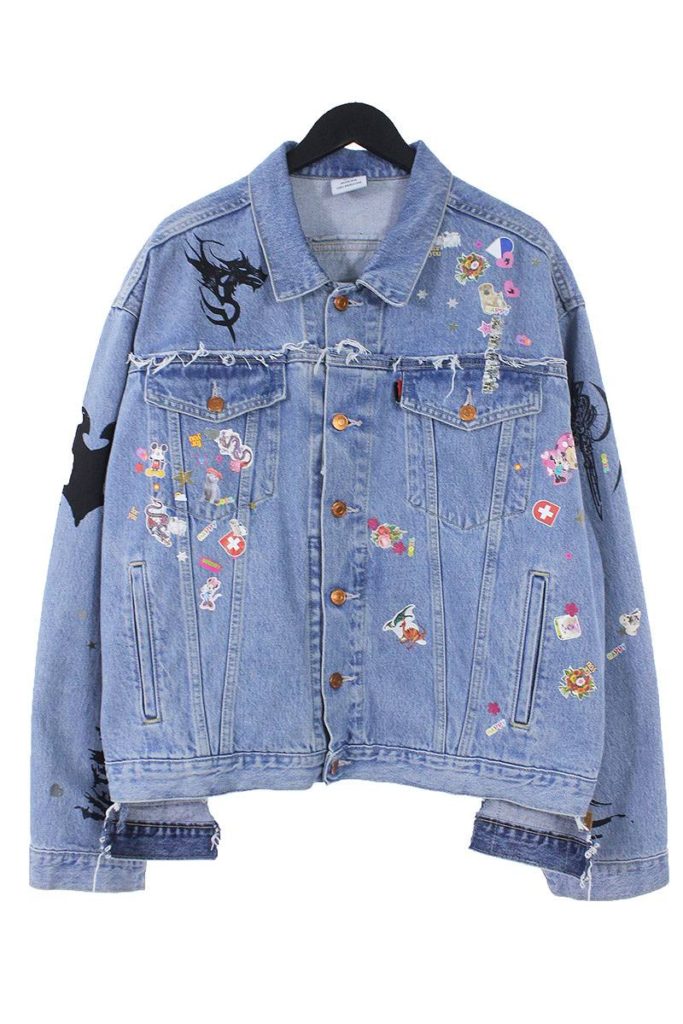 VETEMENTS sticker oversized denim jacket