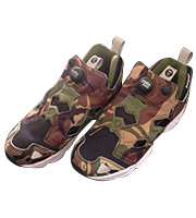 x A BATHING APE カモフラ ポンプフューリー スニーカー