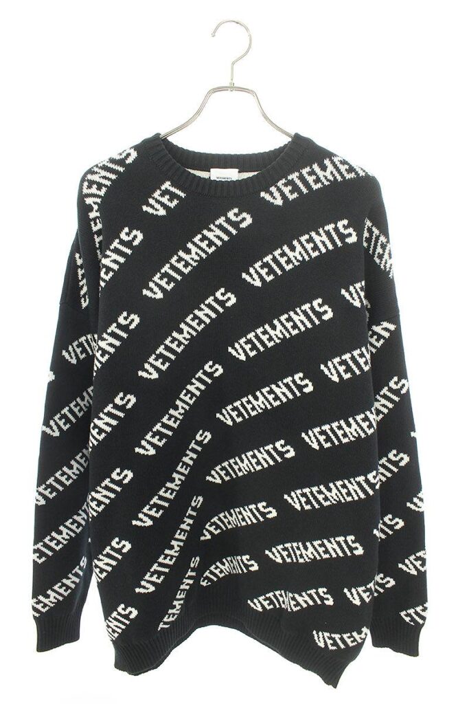 ヴェトモン VETEMENTS UAH21KN047 ロゴ総柄ジャガードニット